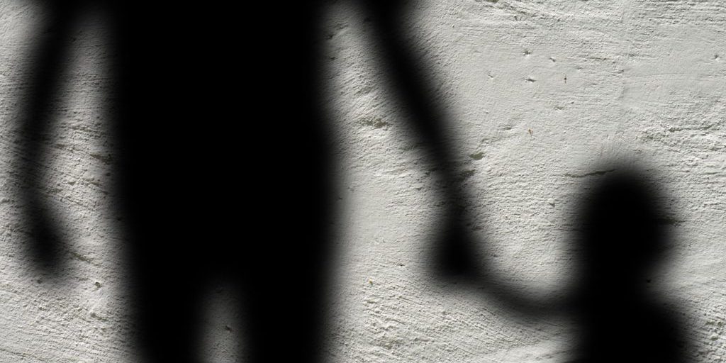 child-abuse-6570086_1280 child-abuse-6570086_1280